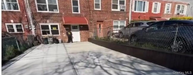 Building Photo - 4-23 Beach 9th St Unit 2nd Floor