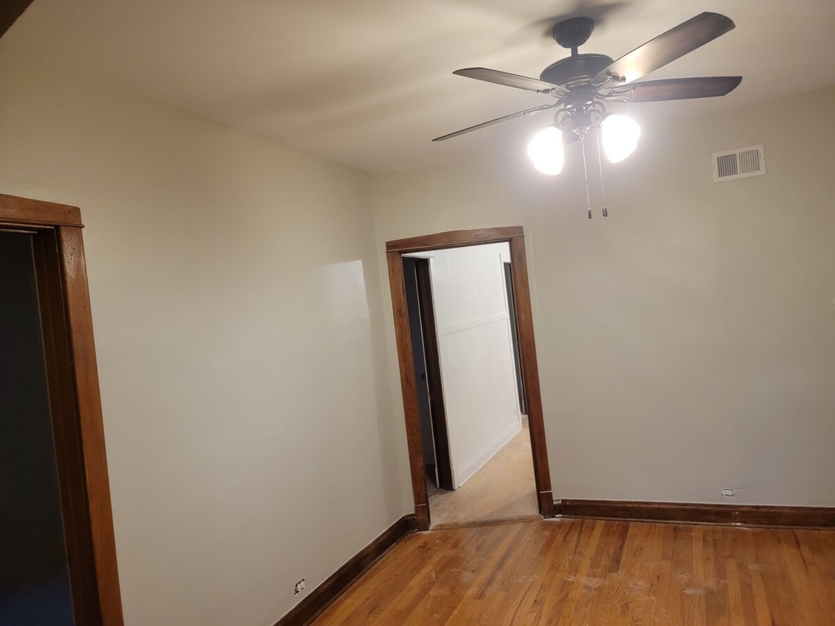 Photo - 5031 W Cullom Ave Unit First floor