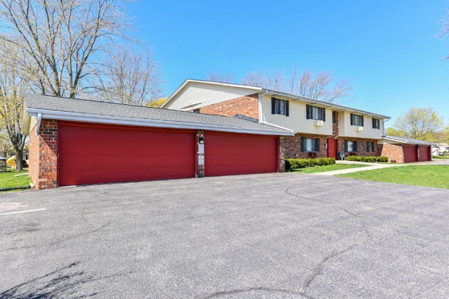 Photo - W151S6979 Cornell Cir Apartamento Unidad 5