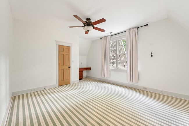 Photo - 4644 Old Looney Mill Rd