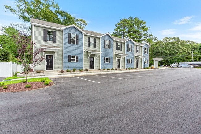 1648 MacIntosh Drive, Unit 1648