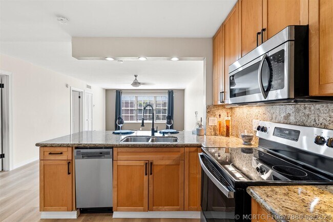 Photo - 2420 SE 17th St Unit 3070C