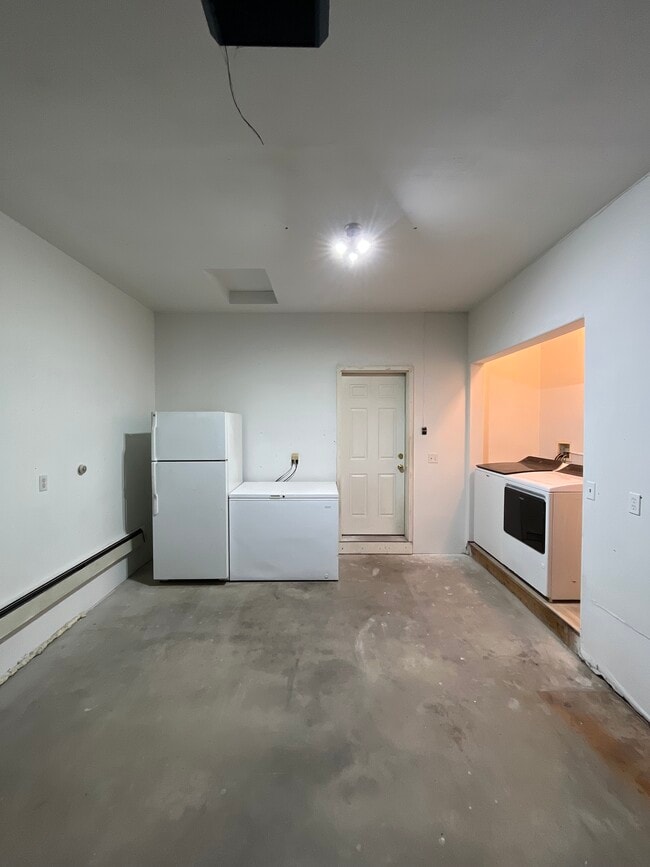 Photo - 461 E Heather Way Apartments Unit 2