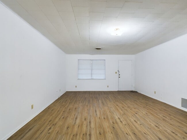 Photo - 100 NW Hills Dr Unidad 19