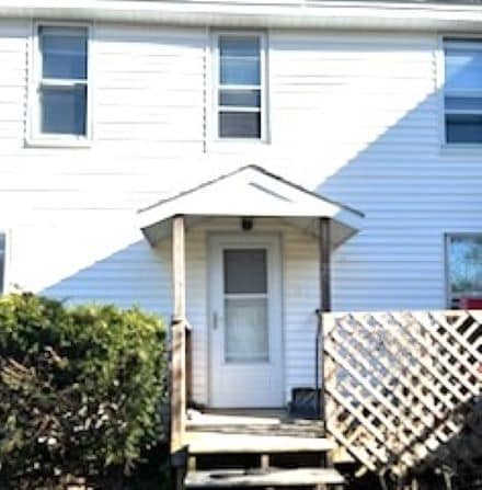 Building Photo - 3 bedofrd st bath Unit 2