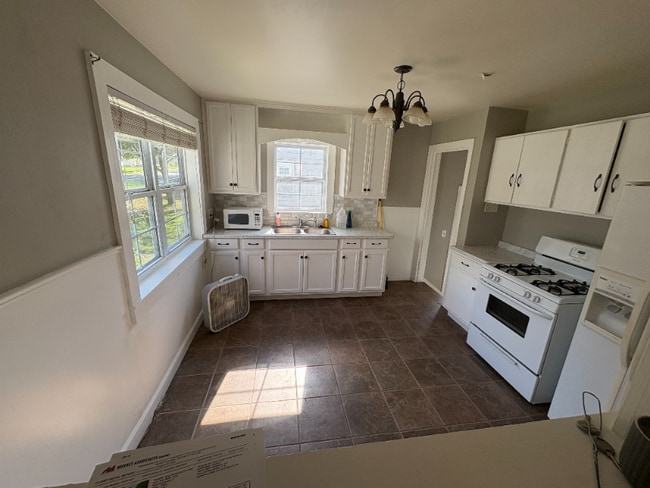 Photo - 2546 W Walnut St