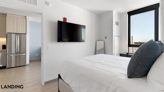 Photo - 513 S Damen Ave Unidad 1312