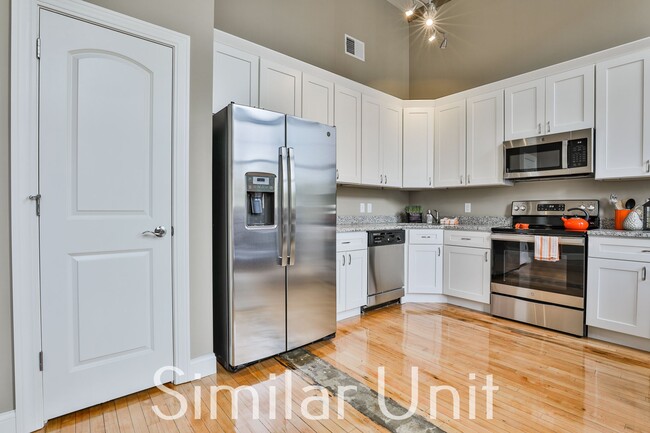 Building Photo - 670 N Commercial St Unit LL14 Rental