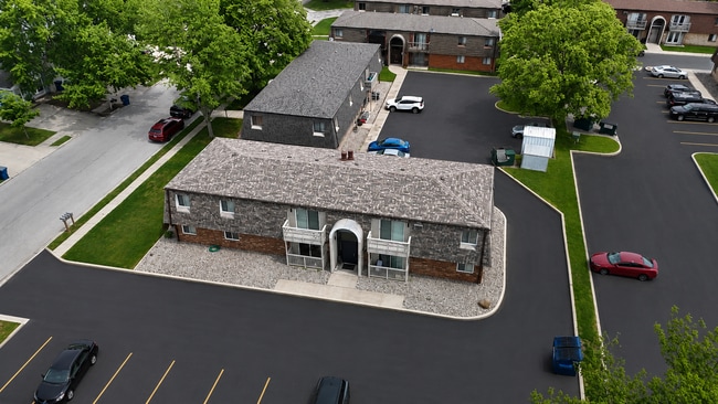 Building Photo - 370 Villabrook Dr Unit 3