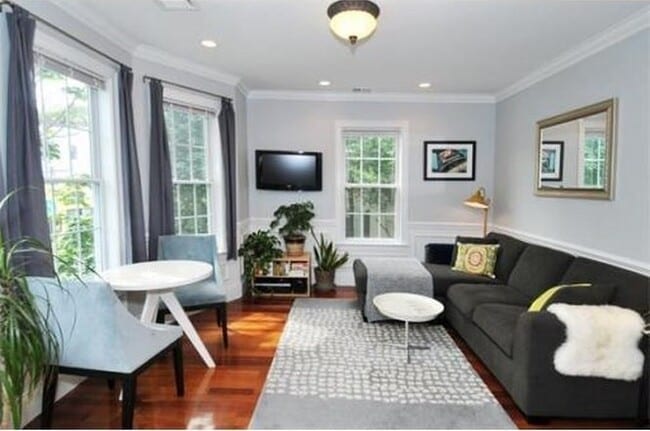 Building Photo - 613-615-615 Dorchester Ave Unit 2