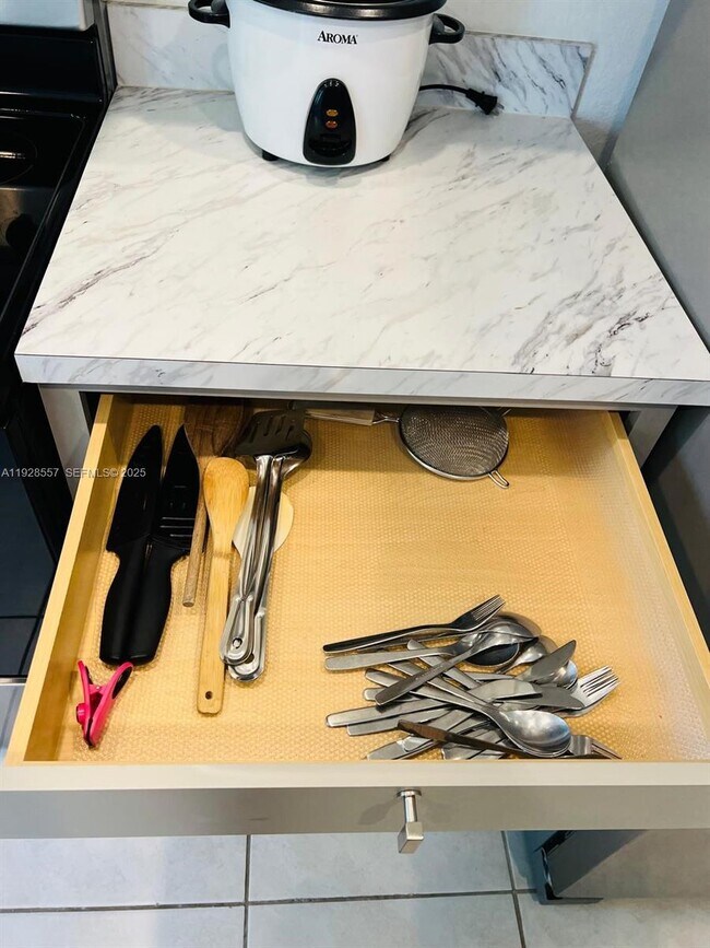 Photo - 711 SW 11th St