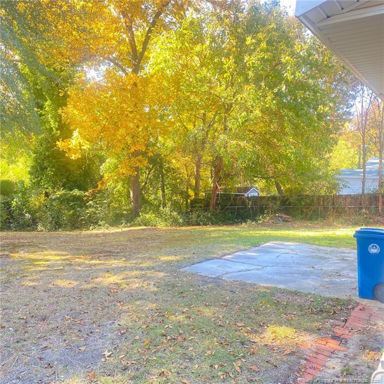 Photo - 6021 Elstree Pl