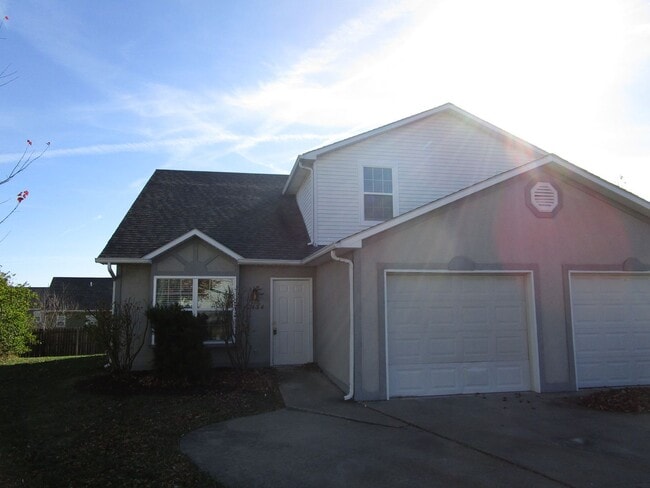 Building Photo - 2432-2434 Calder Ct. Unit 2434 Calder Ct.