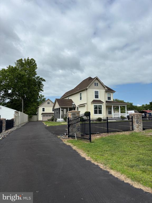 Photo - 28795 Old Village Rd