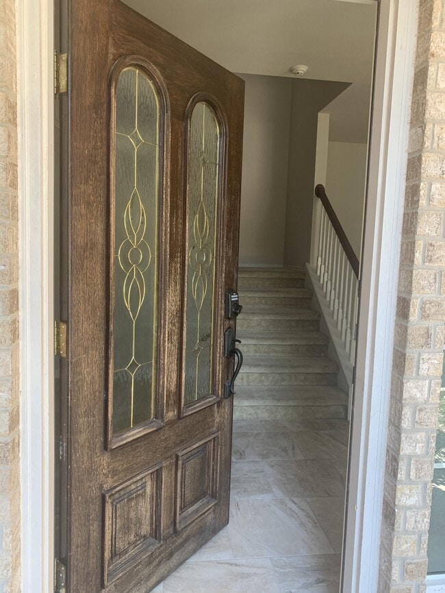 Photo - 8711 Redwood Bend