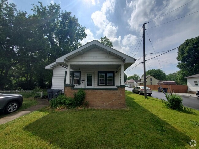 Building Photo - 939 Indiana Ave Rental