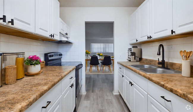 Building Photo - Marella Bay Rental