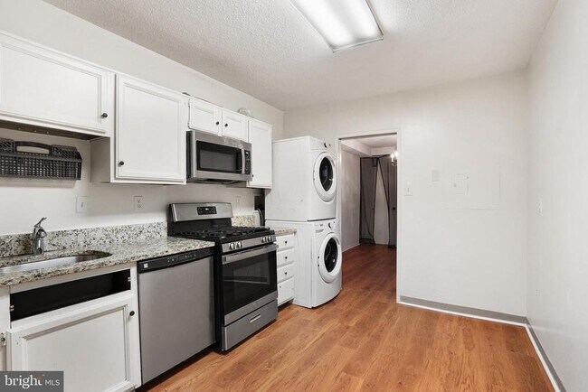 Photo - 3705 S George Mason Dr Unit 604S