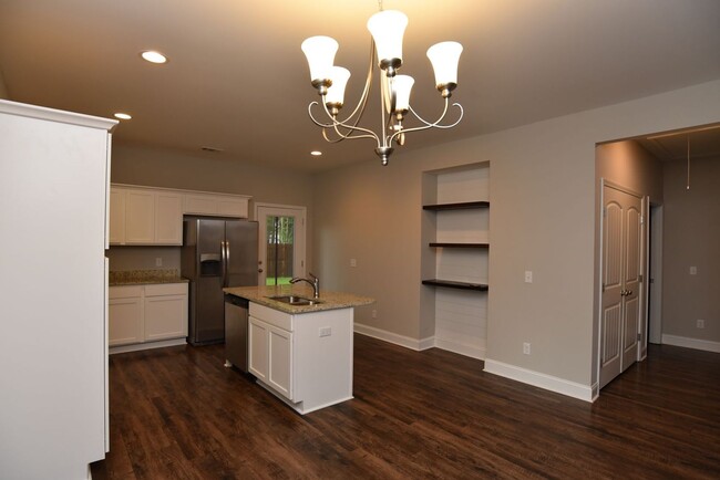 Photo - Remodeled Cute Modern Home In the Heart Of Richmond Hill