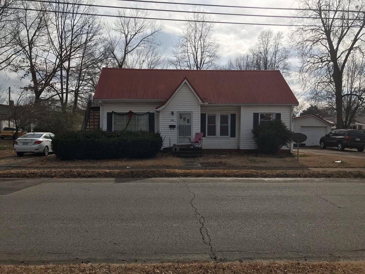Photo - 206 Cherry Ave