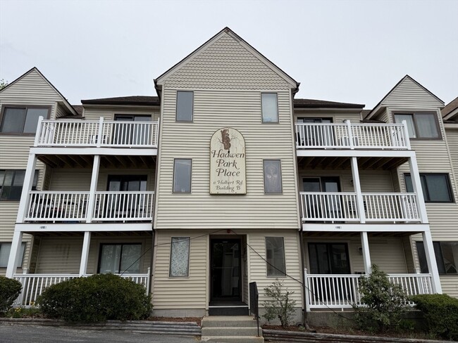 Building Photo - 11 Hulbert Rd Unit 13
