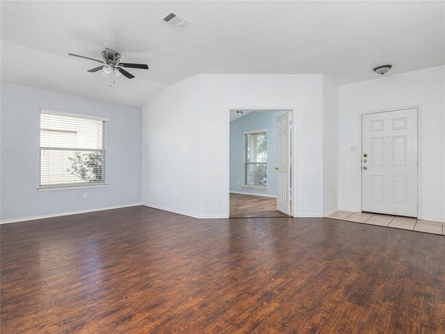 Photo - 222 Killian Loop