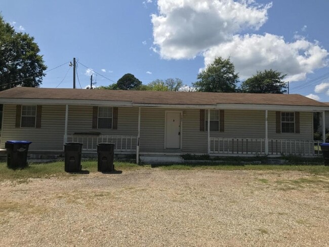 Building Photo - 103 Stevens St