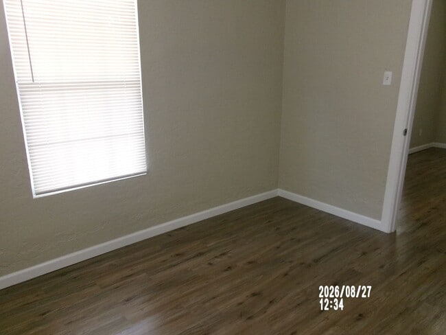 Photo - 306 NW Bell Ave