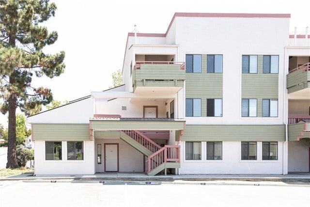 Building Photo - 1239 Foothill Blvd Unit 112
