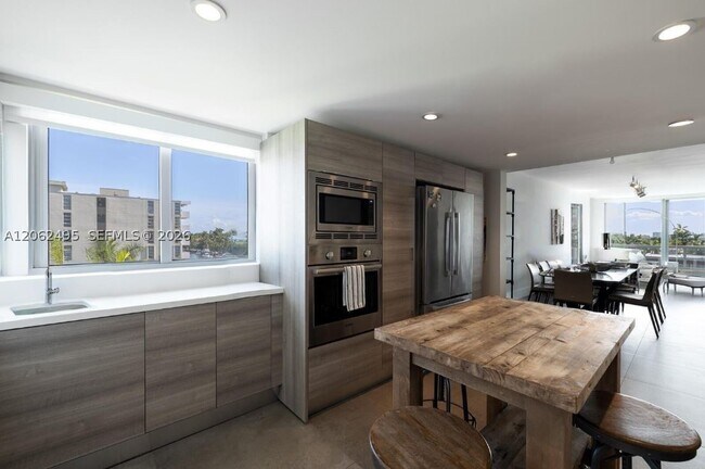 Photo - 9940 W Bay Harbor Dr Unit 5C-S