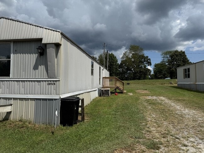 Building Photo - 10924 County Line Rd Rental
