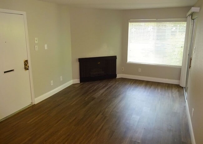 Photo - 2300 G St