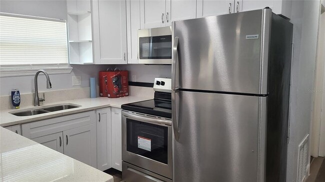 Photo - 1421 E 108th Ave