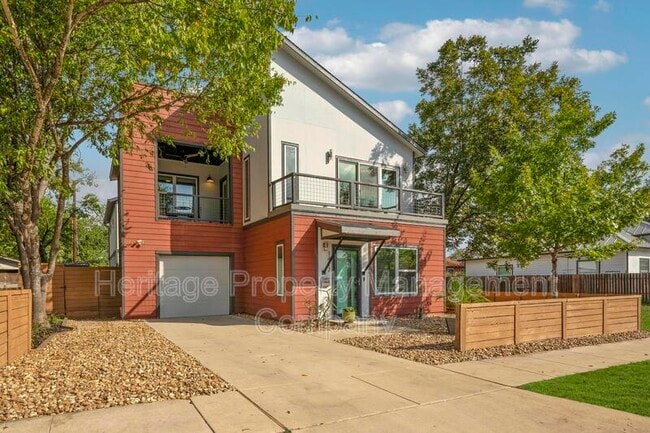 Building Photo - 1417 E Crockett St