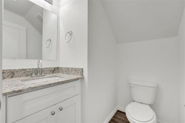 Photo - 1608 Ash Crescent St
