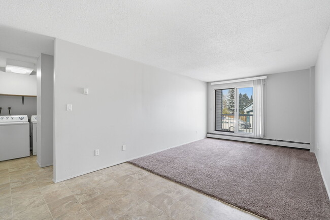 Charmarine East & West Apartments