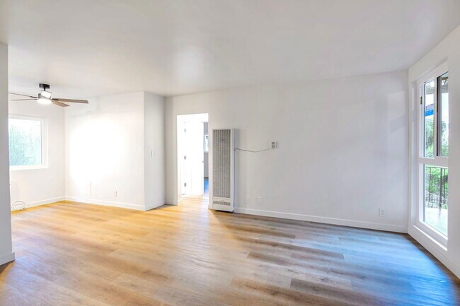 Photo - 6828 Fulton Ave Unidad 8