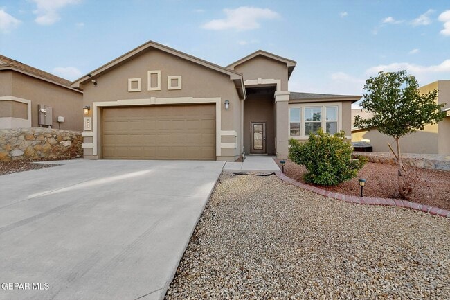 Photo - 220 S Manzanita Dr