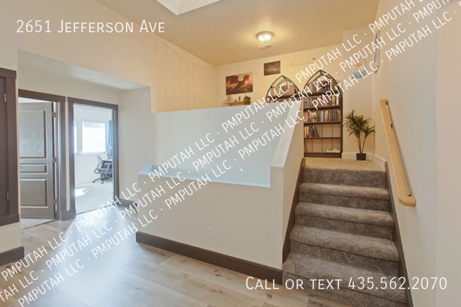 2651 Jefferson Ave