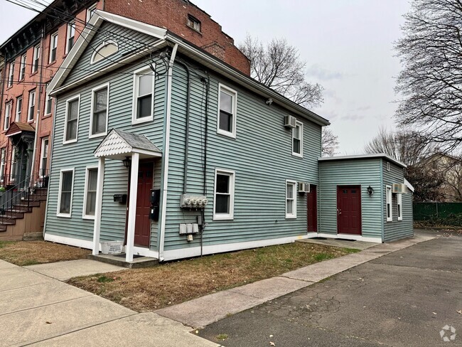 Building Photo - 139 Bradley St Unit A Rental