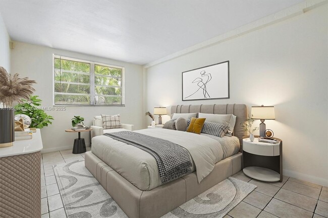 Photo - 1715 N 16th Ave Unit 106