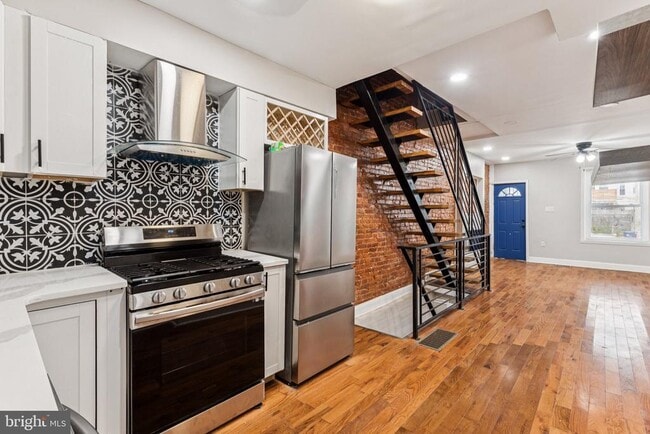 Photo - 5210 Rodman St