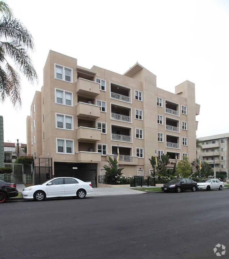 Photo - Wilshire St. Andrews Towers