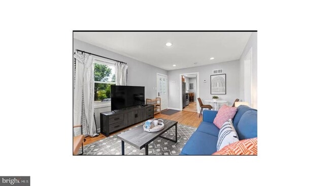 Photo - 2 Burgundy Ct