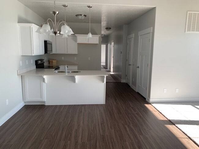 Photo - 589 N 360 W