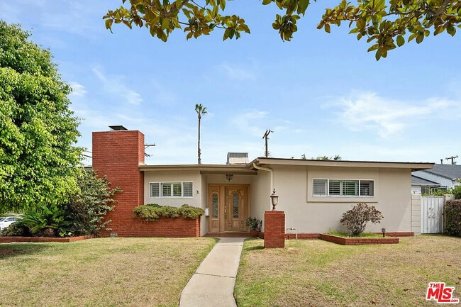 Photo - 7377 W 88th St Casa