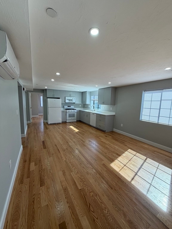 Photo - 292 Main St Unit 3