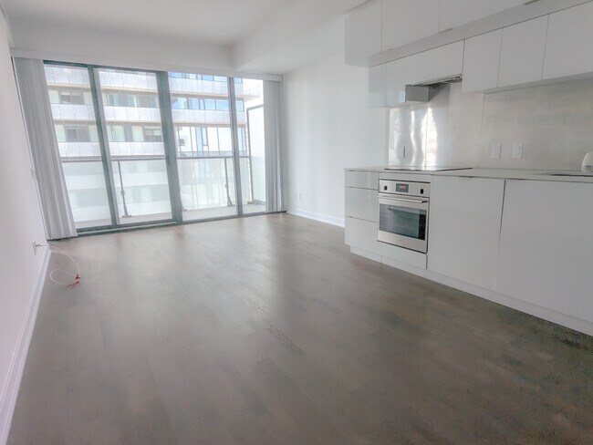 Building Photo - 185 Roehampton Ave Unit 1801