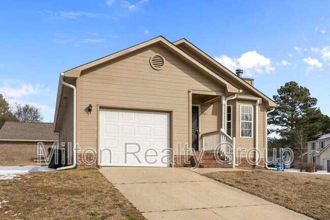 Photo - 1421 Matilda Ct