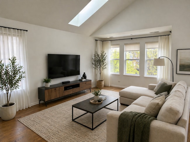 Photo - 635 W Elm St Unit C